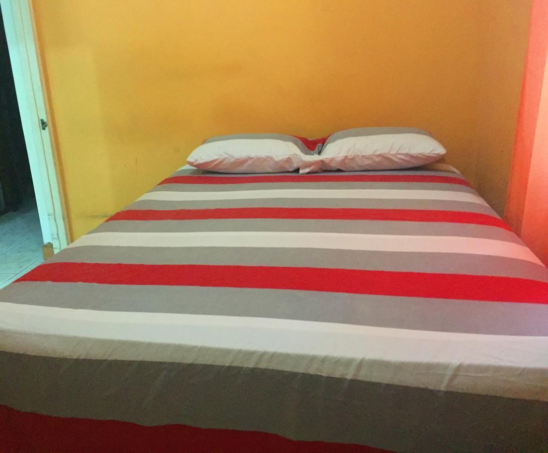 Yaad Hostel 몬테고 베이 외부 사진