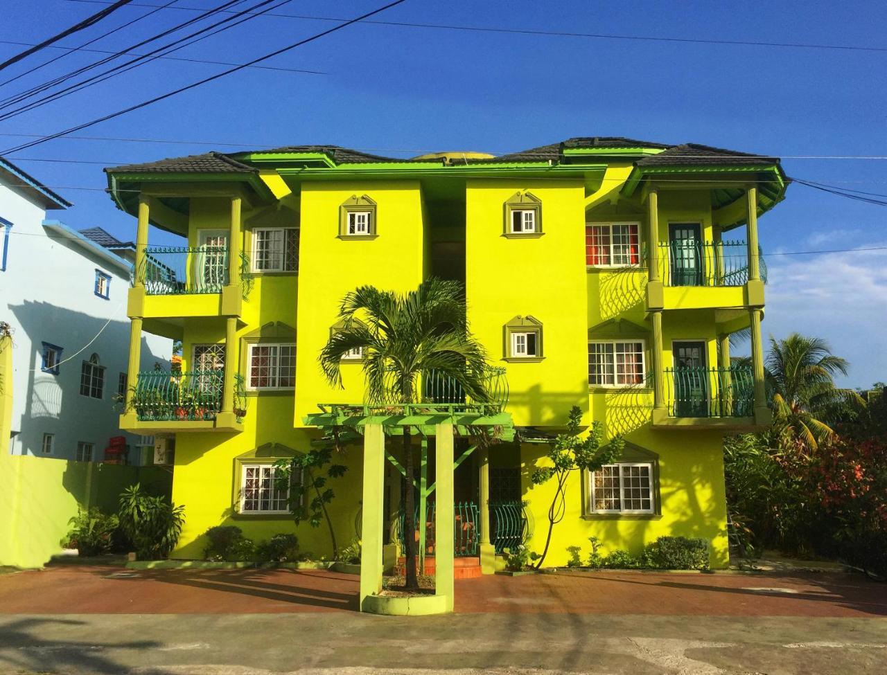 Yaad Hostel 몬테고 베이 외부 사진