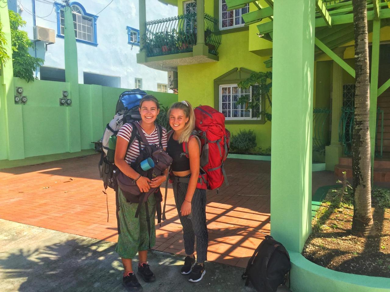 Yaad Hostel 몬테고 베이 외부 사진