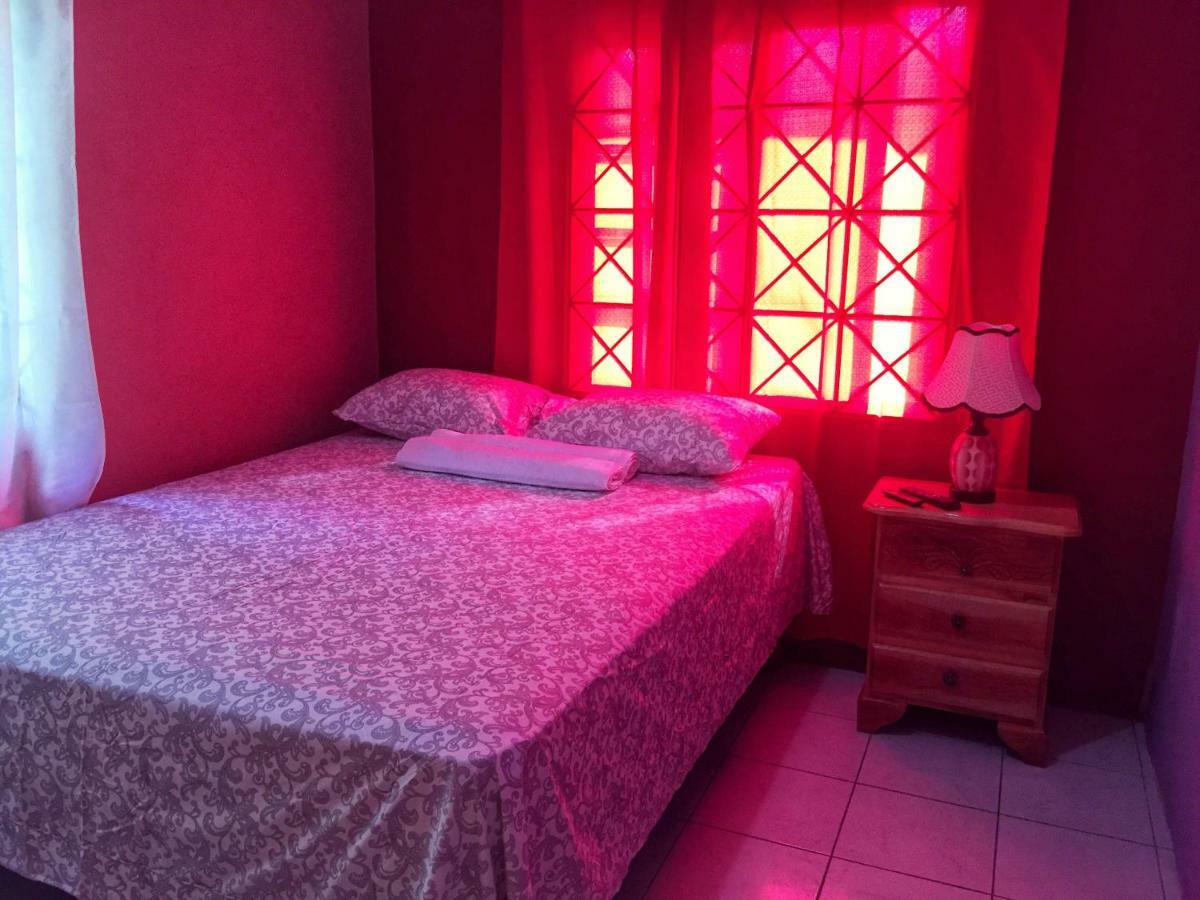 Yaad Hostel 몬테고 베이 객실 사진